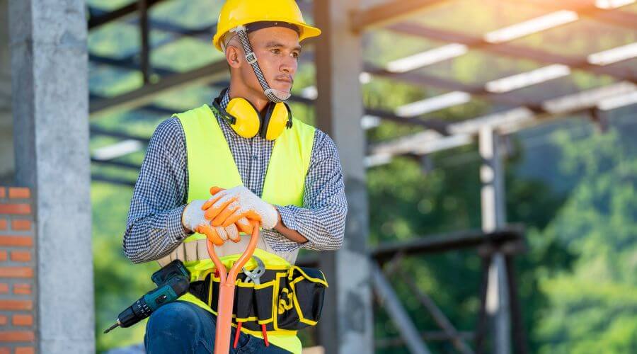 Professional gutter cleaning in Warren, MI